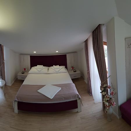 Apis Hotel เทรบินเย ภายนอก รูปภาพ