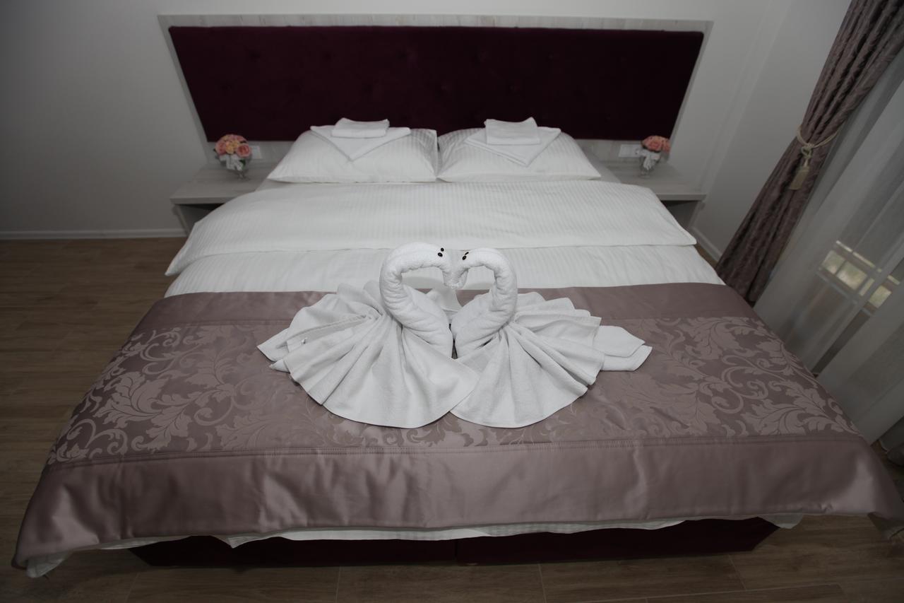 Apis Hotel เทรบินเย ภายนอก รูปภาพ
