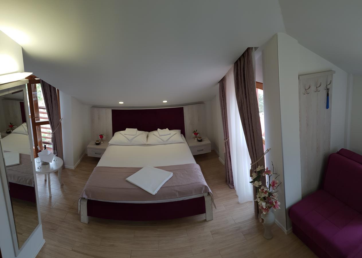 Apis Hotel เทรบินเย ภายนอก รูปภาพ